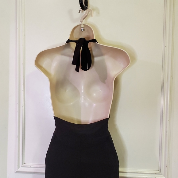 🌺JMode Black Halter Deep Plunge V-Neckline Wide Leg Jumpsuit, Large🌺 - Picture 8 of 8